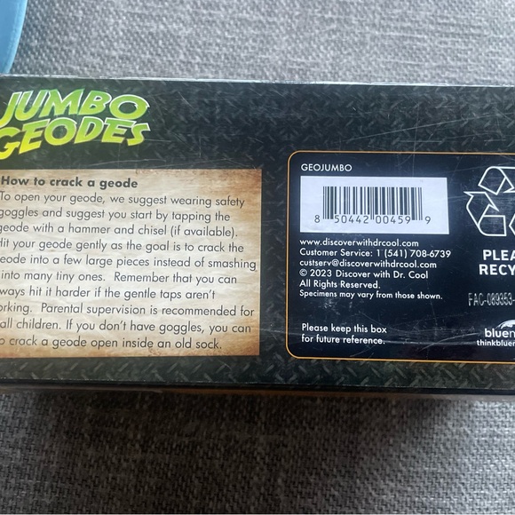 Brand new in box two Premium Jumbo Geodes. Find premium crystal treasures - Picture 5 of 5